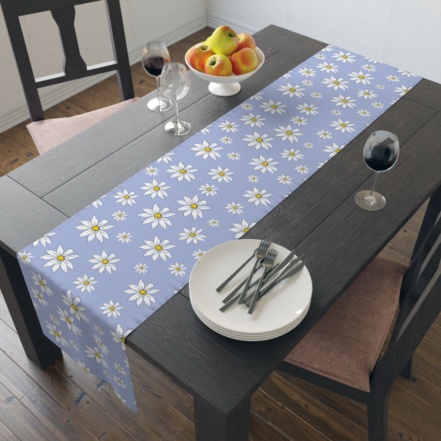 Daisy Pattern Table Runner — Lavender Floral Dining Decor