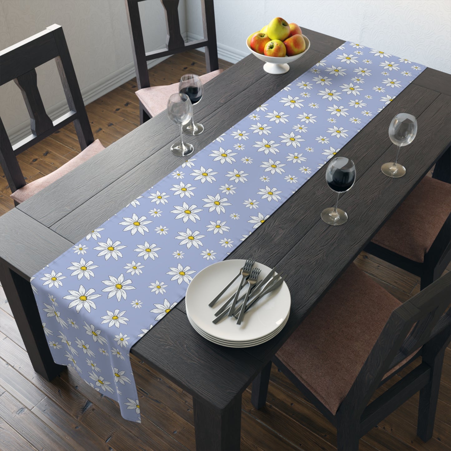 Daisy Pattern Table Runner — Lavender Floral Dining Decor