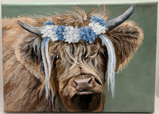 7 x 5 Inch Scottish Highland Cow with Blue and White Garland